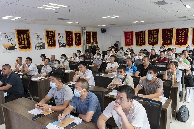 DSC_1933.jpg DSC_1933.jpg