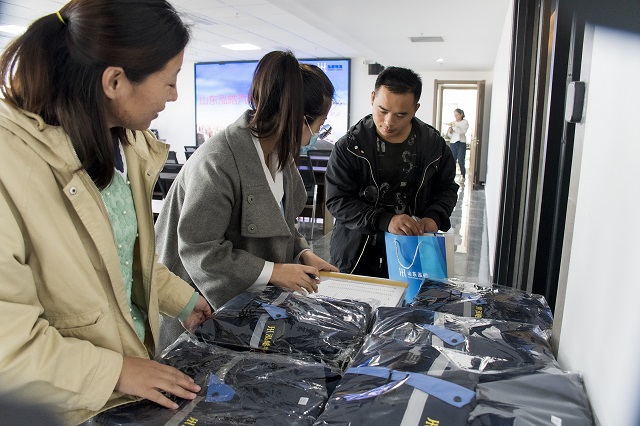 DSC_2555.jpg DSC_2555.jpg